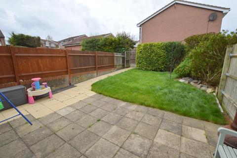 8 Lennox Green, Luton, LU2 8UT