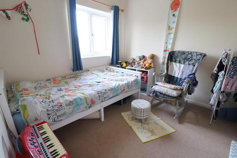 8 Lennox Green, Luton, LU2 8UT
