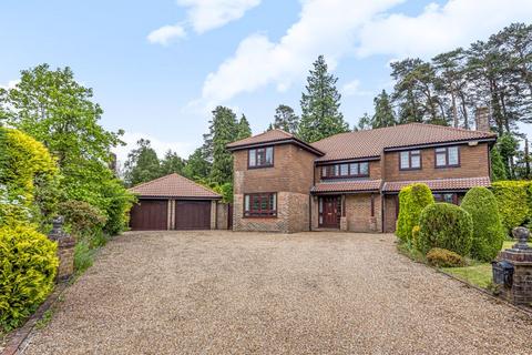 Hindhead - 4 bedroom detached house to rent