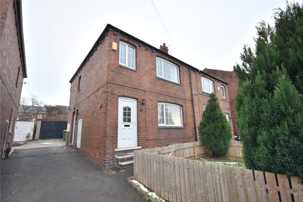 Batley Road, Kirkhamgate, Wakefield 3 bed semidetached house £179,995