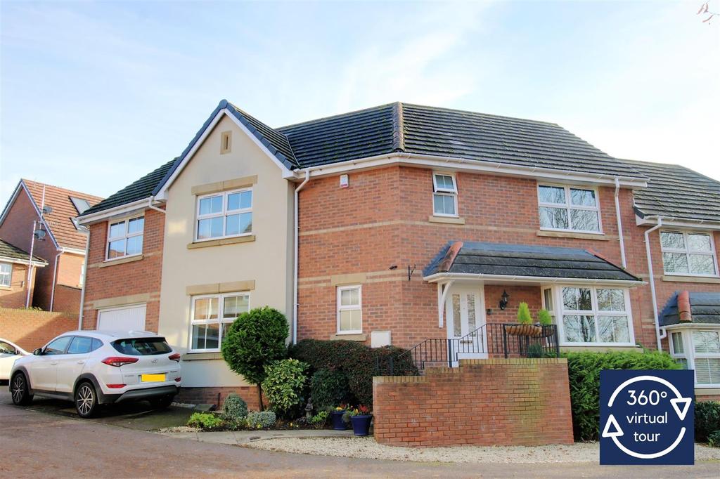 Olvega Drive, Buntingford 4 bed semidetached house £550,000