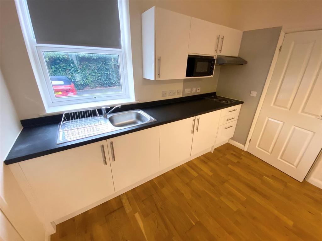 West Parade, Dunstable 1 bed apartment £725 pcm (£167 pw)