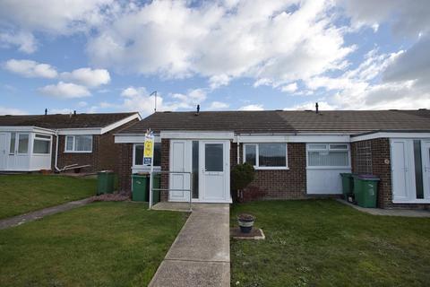 56 Lynwood, Folkestone, CT19 5DD