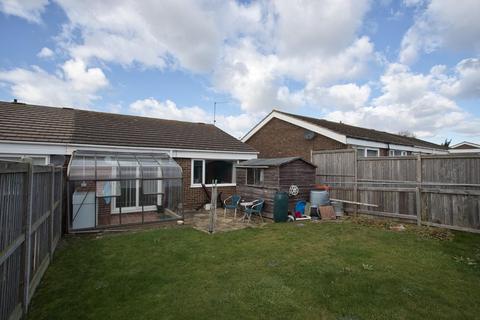 56 Lynwood, Folkestone, CT19 5DD