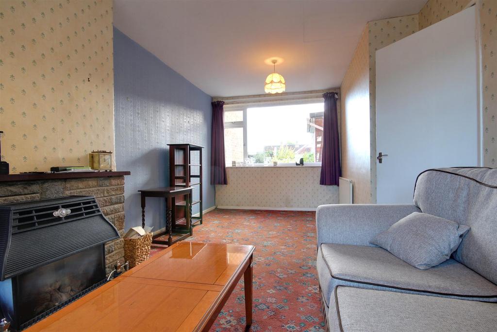 Jesmond Road, Cottingham 2 bed semidetached house £170,000