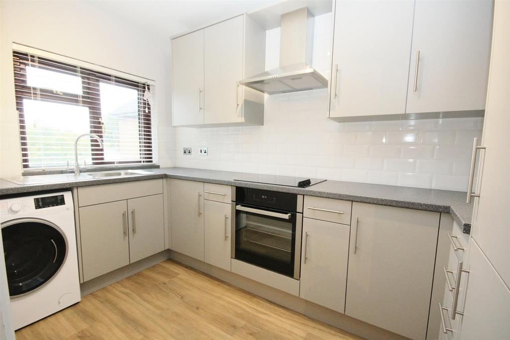 Passfield Avenue, Eastleigh 1 bed flat £750 pcm (£173 pw)