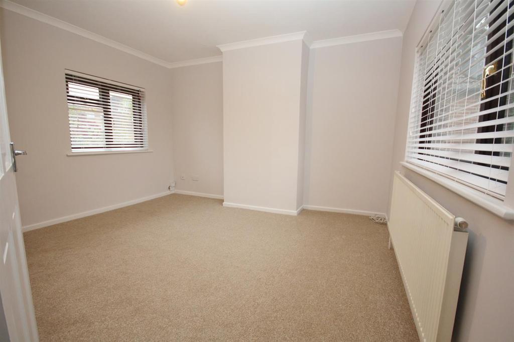 Passfield Avenue, Eastleigh 1 bed flat £750 pcm (£173 pw)