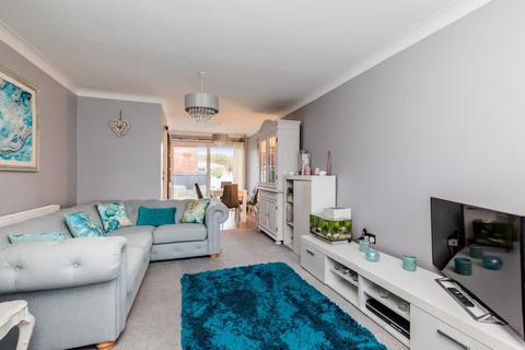 40 Brook Way, Lancing, BN15 8DQ