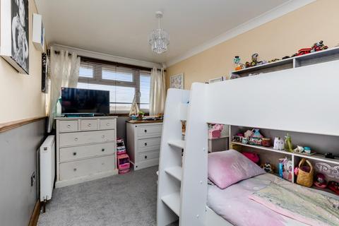 40 Brook Way, Lancing, BN15 8DQ