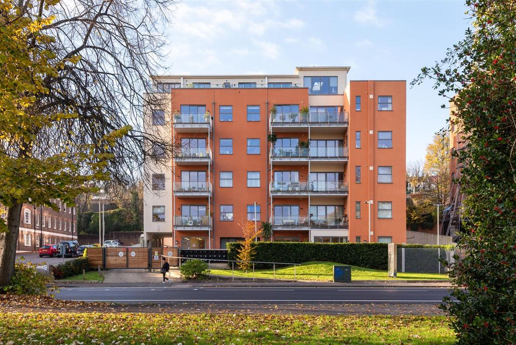 Preston Road, Preston Park, Brighton 2 bed apartment £385,000