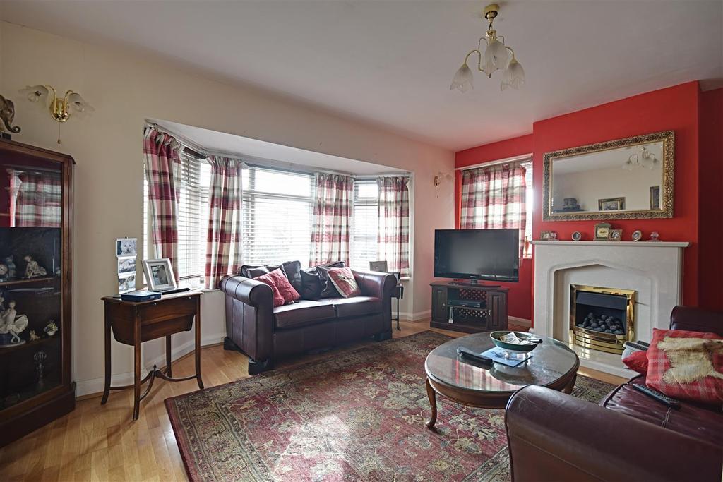Jameson Road, BexhillOnSea 3 bed detached house £410,000