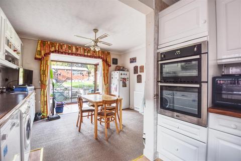 118 Buxton Drive, Bexhill-on-sea, TN39 4AS