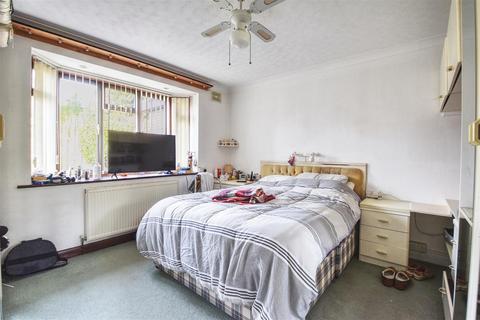 118 Buxton Drive, Bexhill-on-sea, TN39 4AS