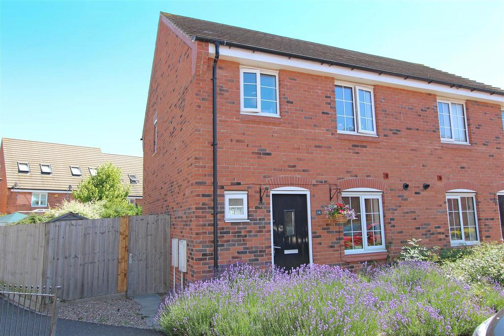 Newbury Crescent, Bourne 3 bed semidetached house £850 pcm (£196 pw)
