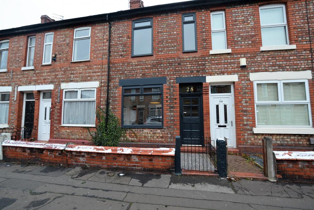 Pinnington Lane Stretford M32 2 bed terraced house £250,000