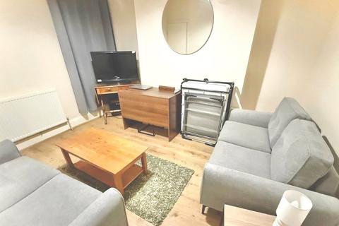 undefined, Edinburgh Road, Liverpool, Merseyside, L7