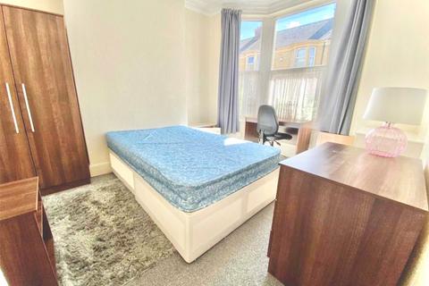 undefined, Edinburgh Road, Liverpool, Merseyside, L7