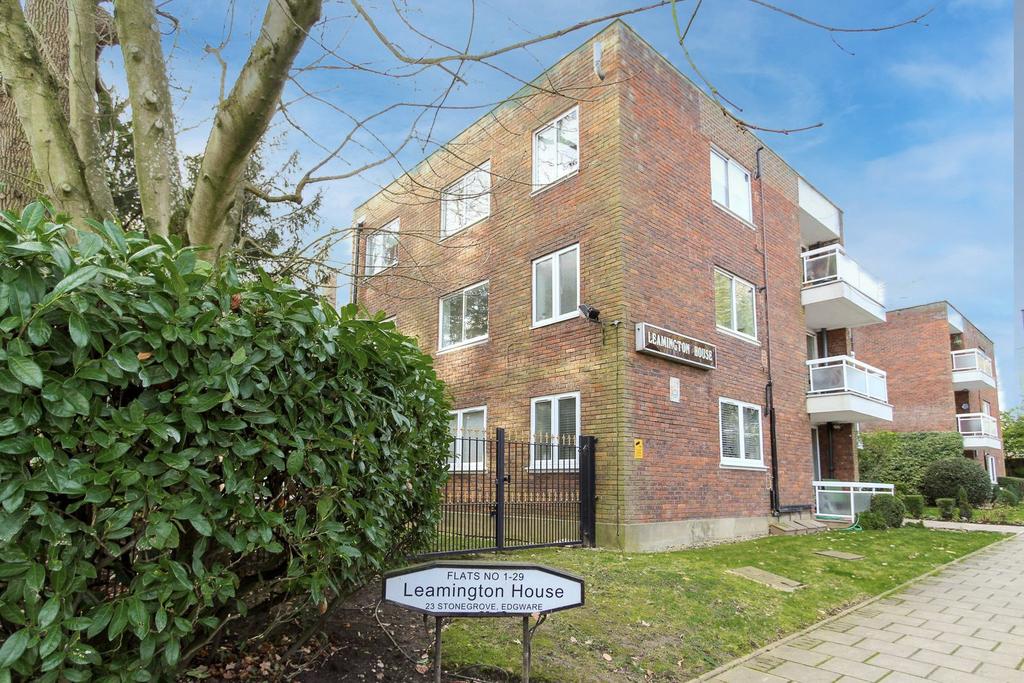 Leamington House, 23 Stonegrove, Edgware, HA8 2 bed property for sale £350,000