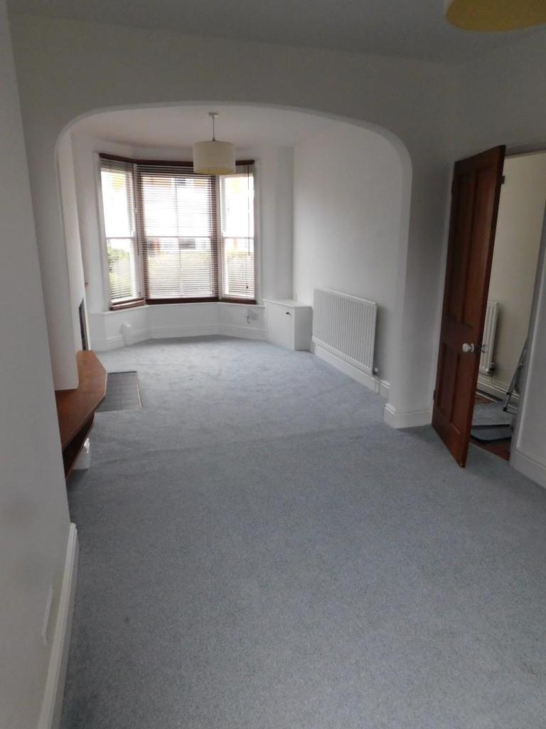 King Street, Shrewsbury 2 bed terraced house £825 pcm (£190 pw)