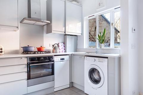 64 Whellock Road, London, W4 1DZ