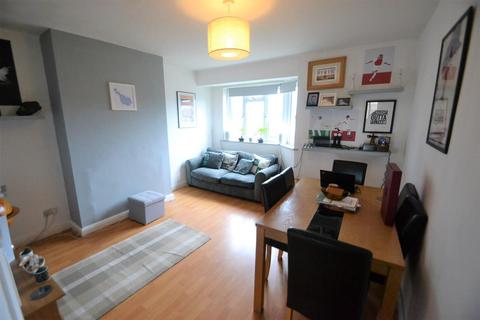 2 bedroom apartment for sale - Oakhall Court, Sunbury-On-Thames