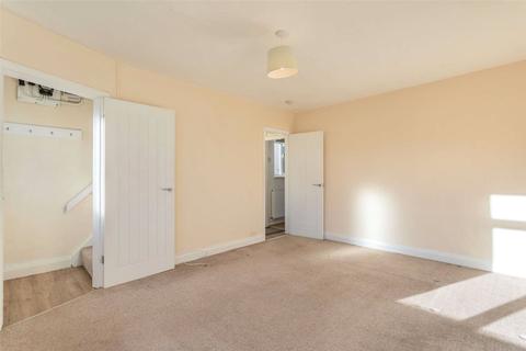 101 Benefield Road, Oundle, Peterborough, PE8 4EU