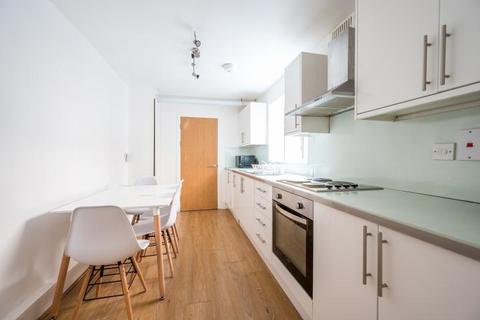 11 Eric Street, London, E3 4JL