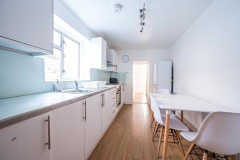 11 Eric Street, London, E3 4JL