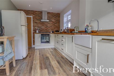 41 Bowes Drive, Ongar, CM5 9AX