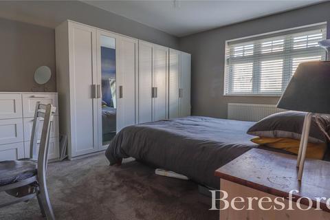 41 Bowes Drive, Ongar, CM5 9AX