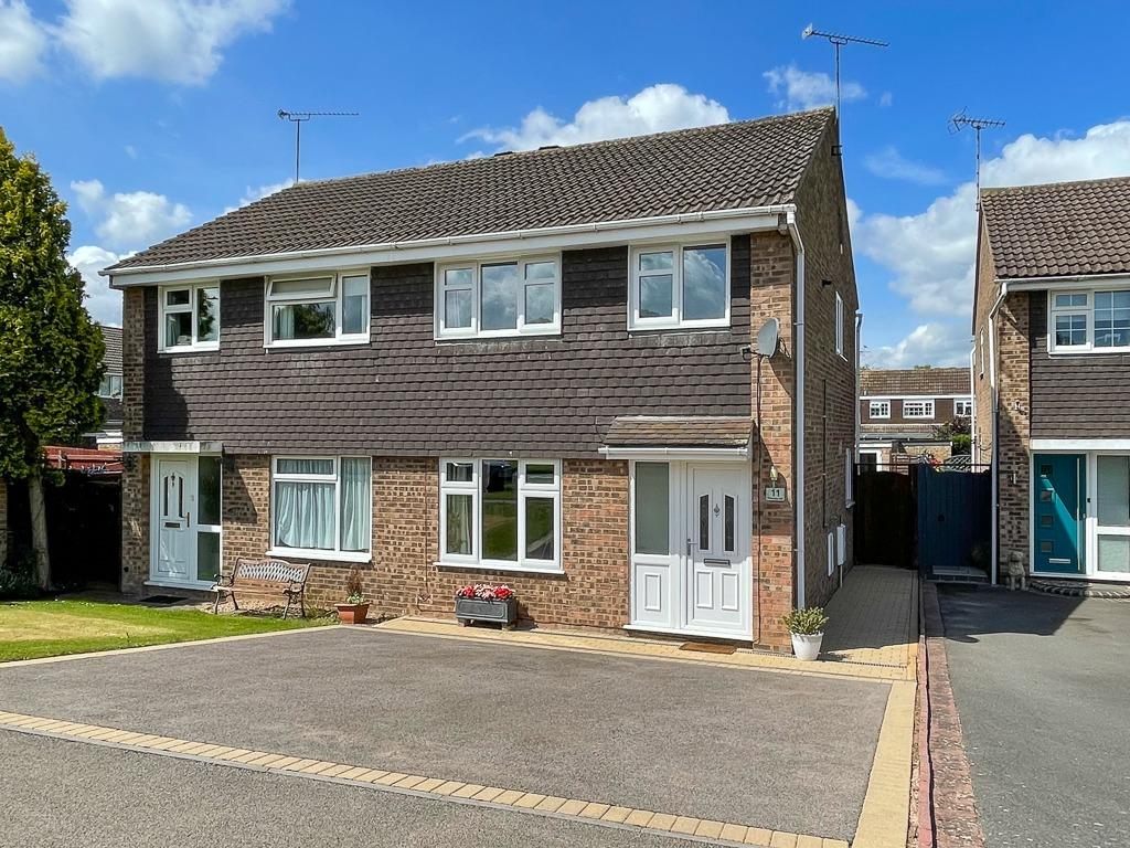 Primrose Hill, Warwick, CV34 3 bed semidetached house £300,000