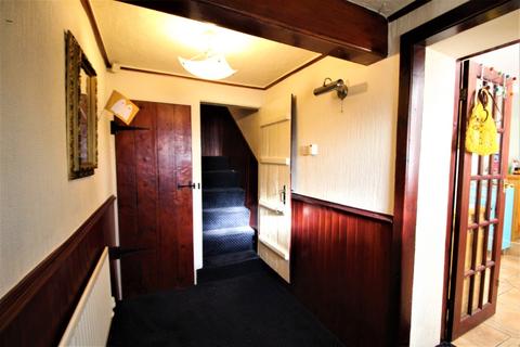 39 Thorpe Lane, Austerlands, Oldham, OL4 3QW