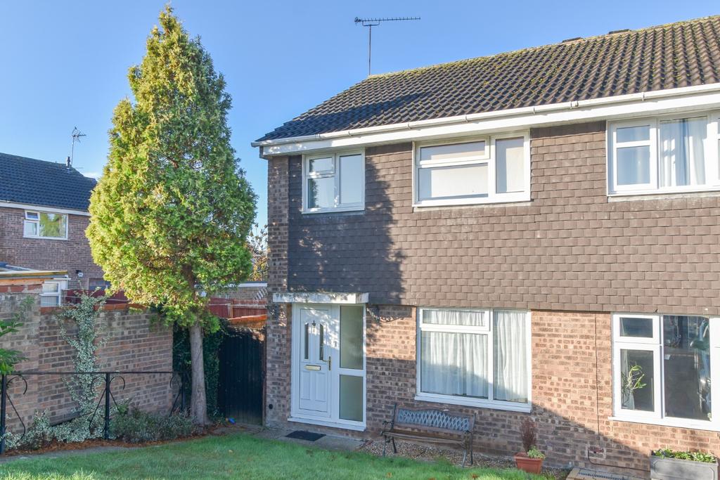 Primrose Hill, Warwick, Warwickshire, CV34 3 bed semidetached house