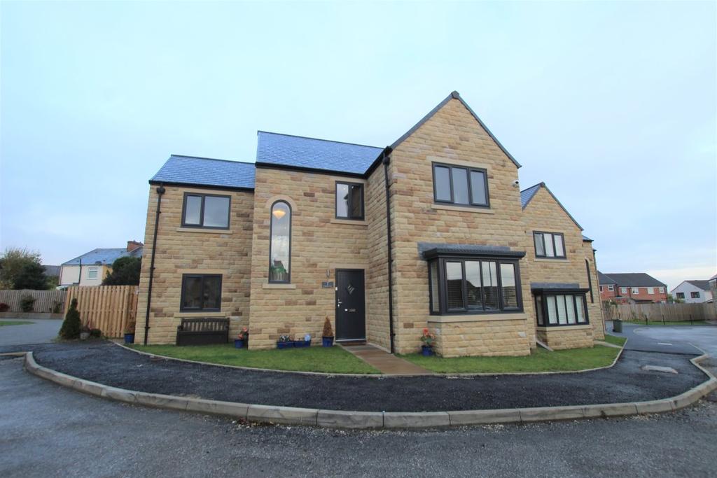 Horbury View, Ossett 4 bed detached house £1,800 pcm (£415 pw)