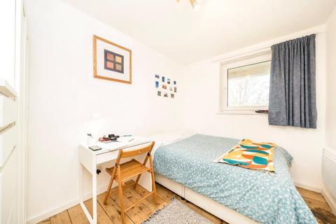 3 bedroom maisonette to rent, Ollerton Green, Bow, London, E3