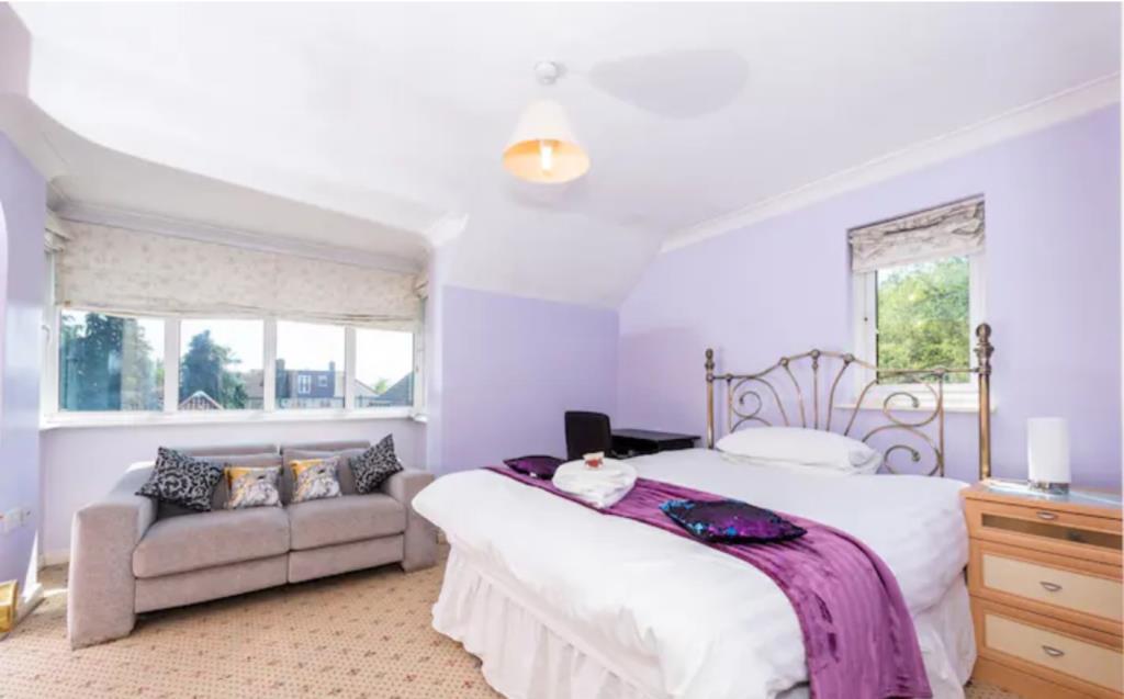 Beaumont Place, Isleworth, TW7 5 bed end of terrace house £2,500 pcm