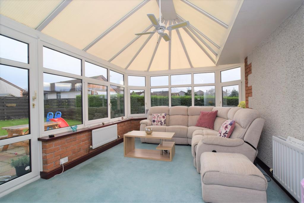 5 Essex Park Drive, Dumfries, DG1 4 XH - Grieve Gri