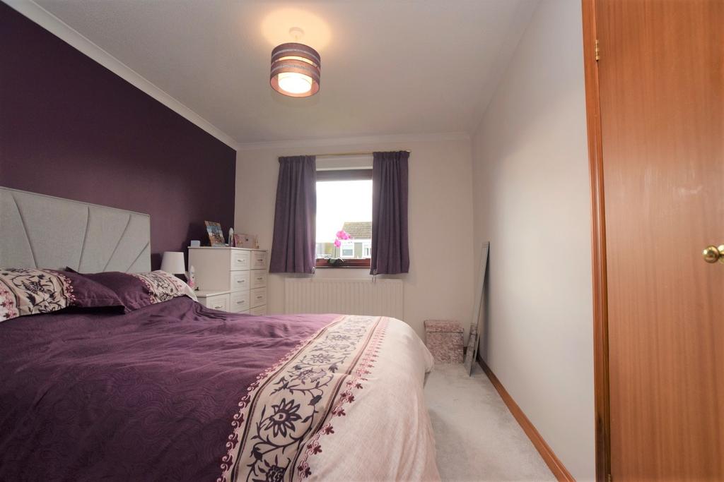 5 Essex Park Drive, Dumfries, DG1 4 XH - Grieve Gri