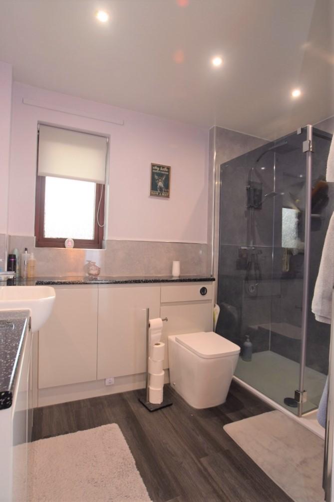 5 Essex Park Drive, Dumfries, DG1 4 XH - Grieve Gri