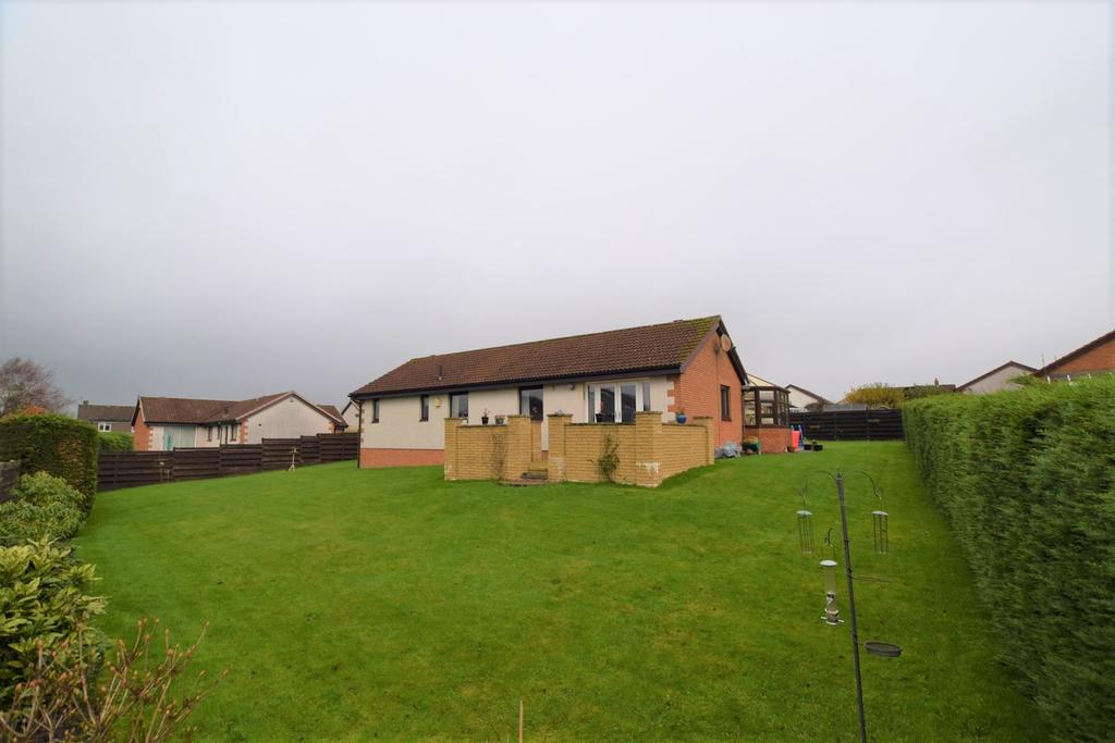 5 Essex Park Drive, Dumfries, DG1 4 XH - Grieve Gri