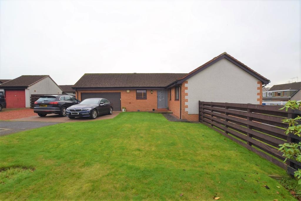 5 Essex Park Drive, Dumfries, DG1 4 XH - Grieve Gri