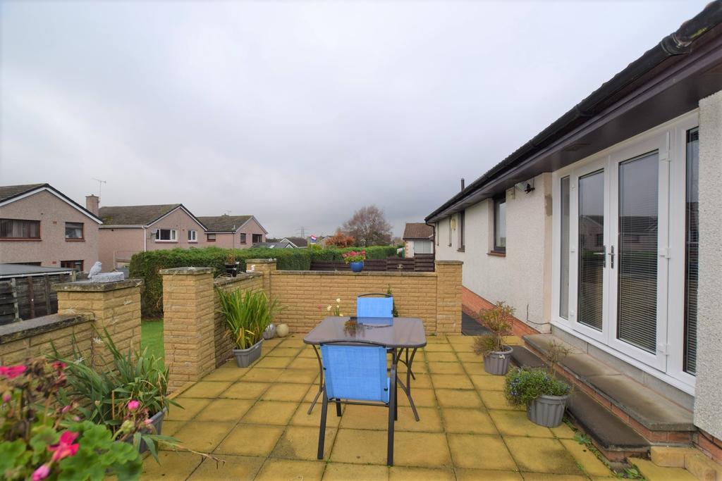 5 Essex Park Drive, Dumfries, DG1 4 XH - Grieve Gri