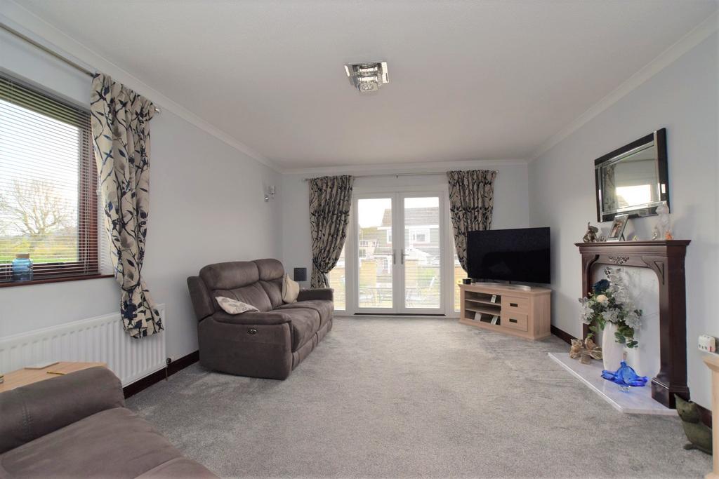 5 Essex Park Drive, Dumfries, DG1 4 XH - Grieve Gri