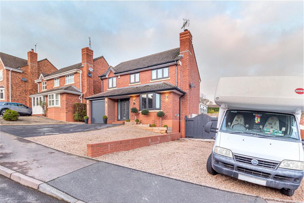 Fernwood Close Wirehill, Redditch, B98 4 bed detached house £475,000