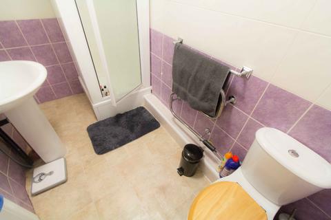 1 bedroom house to rent, BURLEY ROAD, Leeds