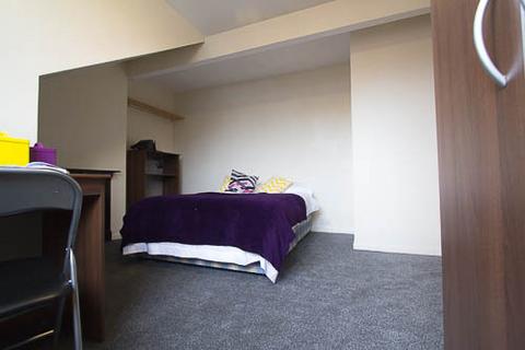 3 bedroom house to rent, LUMLEY AVENUE, Leeds