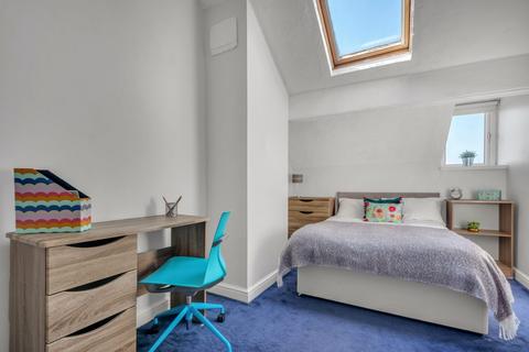 2 bedroom house to rent, HYDE PARK ROAD, Leeds