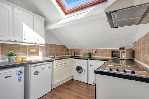 2 bedroom house to rent, HYDE PARK ROAD, Leeds