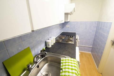 1 bedroom house to rent, HYDE PARK ROAD, Leeds