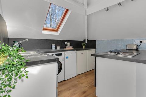 3 bedroom house to rent, HYDE PARK ROAD, Leeds